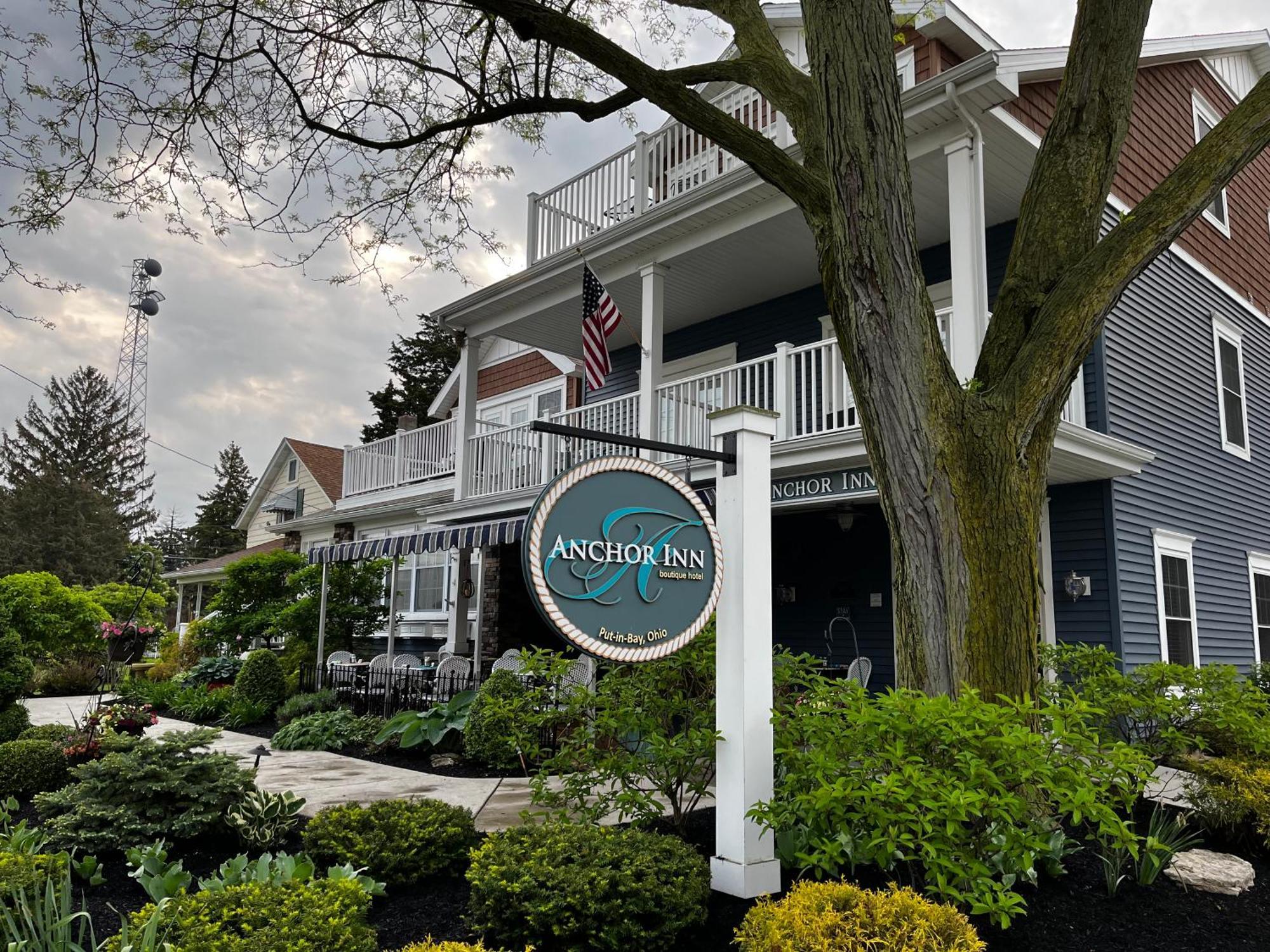 Anchor Inn Boutique Hotel Put-in-Bay Exterior photo